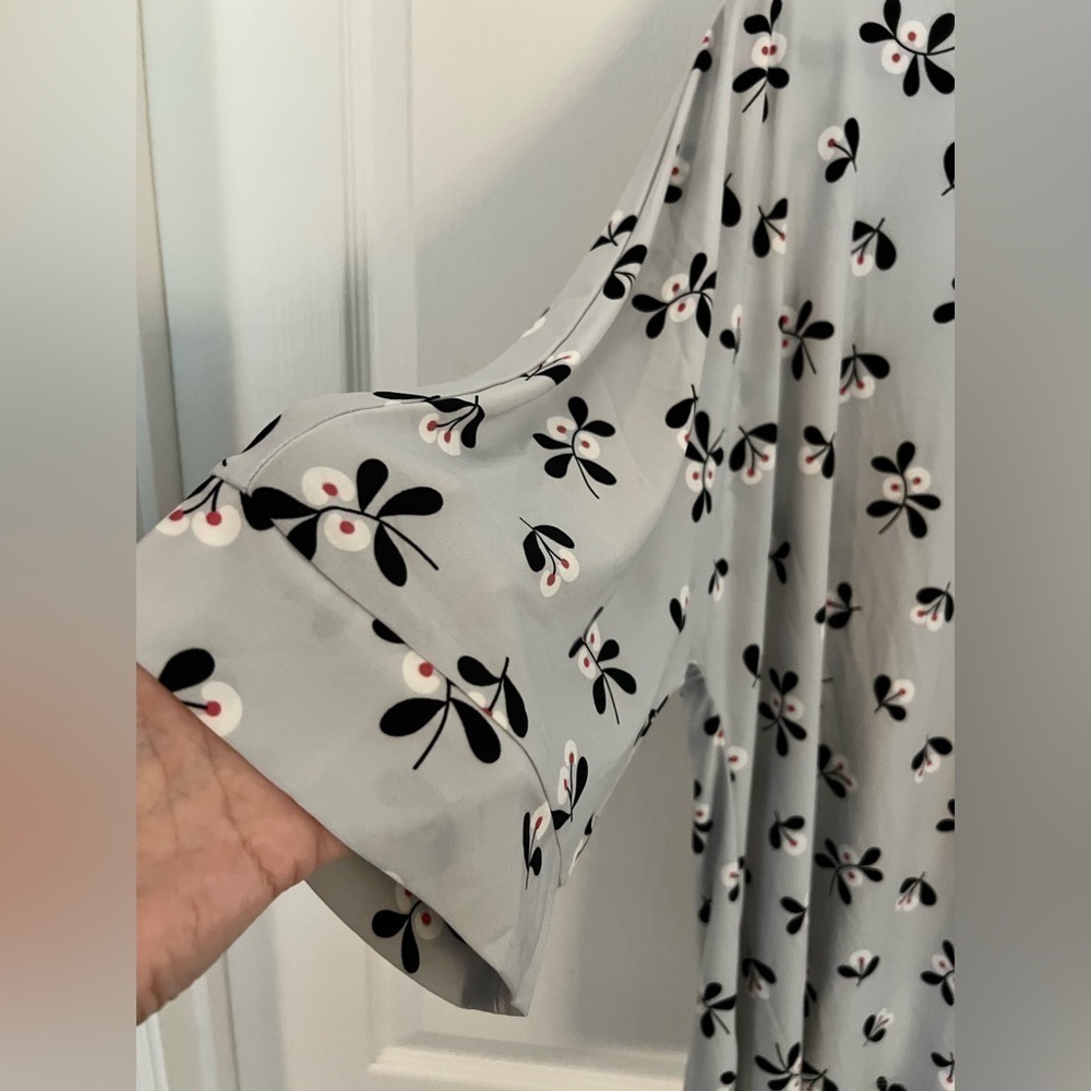 ANNE KLEIN M Floral Boxy OVERSIZED Top - Picture 3 of 11